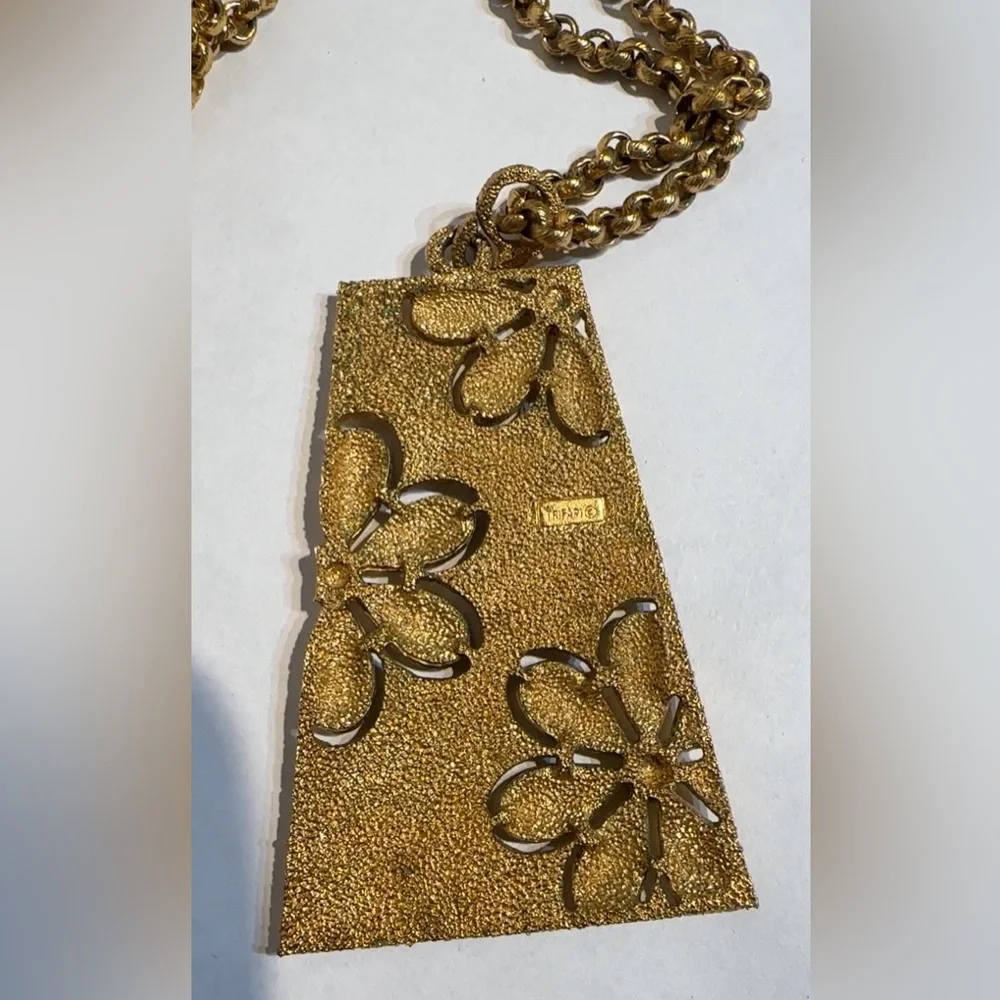 Vintage Signed Crown Trifari Gold Tone Blue Enamel Floral Pendant Necklace 1960s